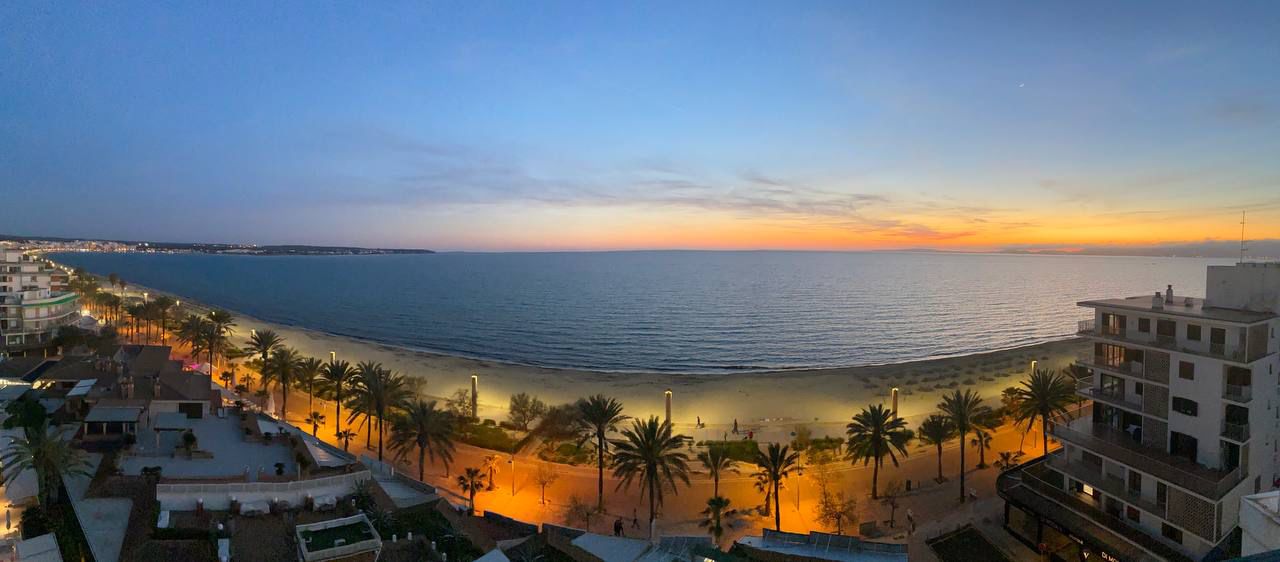 Eindruck aus vergangenem Teamtreffen – Sonnenuntergang am Pool